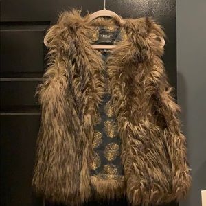 Faux fur vest. Size S